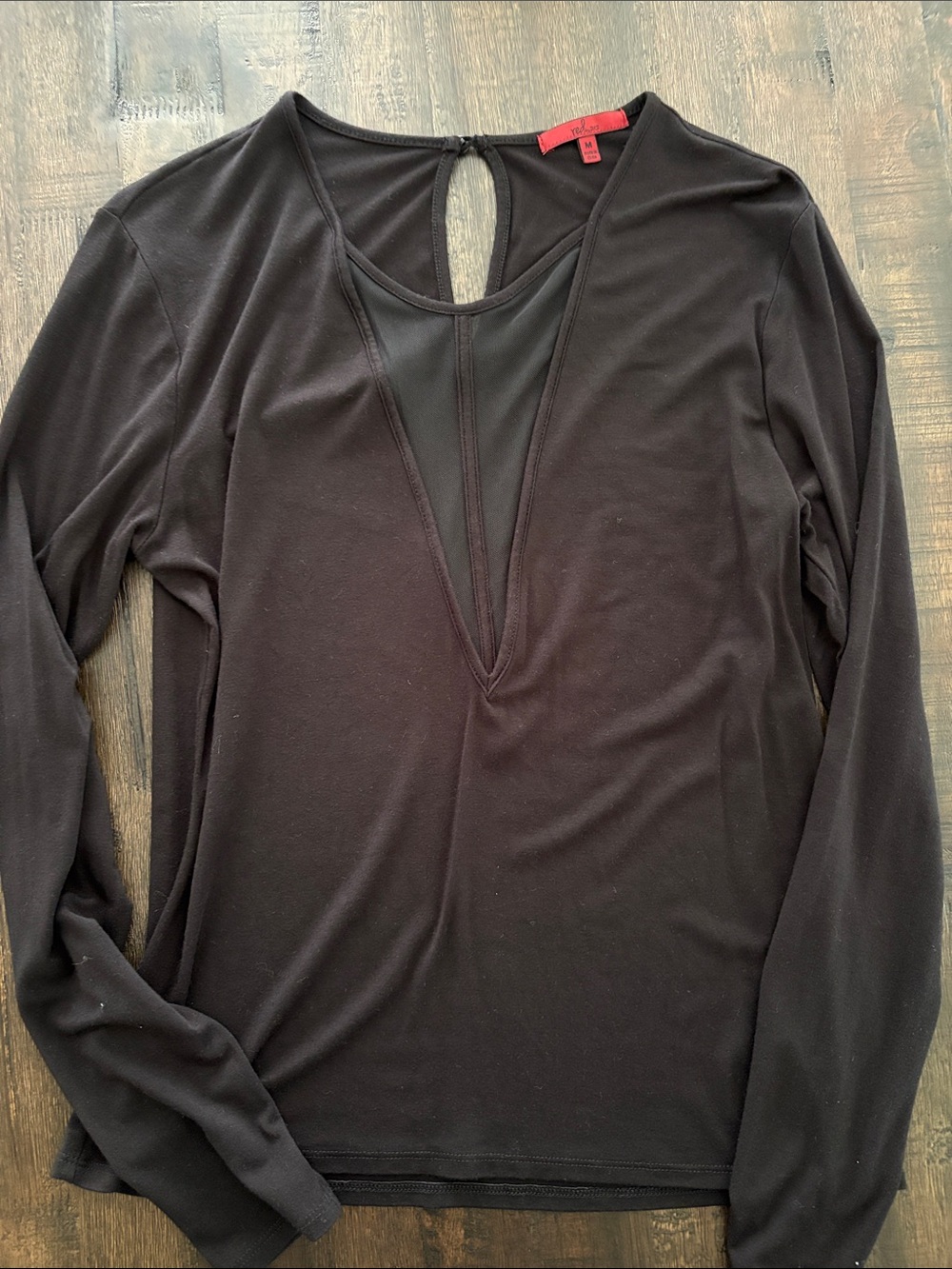 Buckle BKE Red label Black Long-Sleeve V-Neck Panel Top